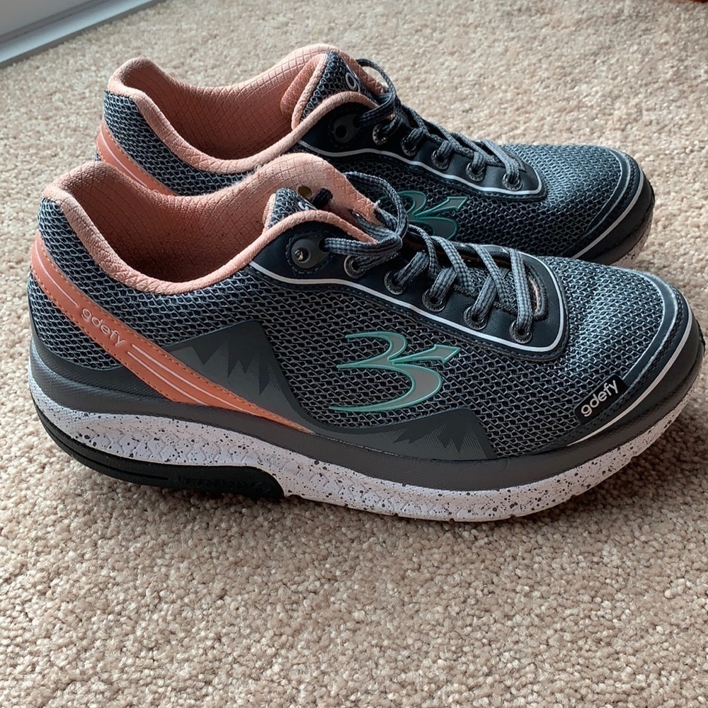 GDefy Gravity Defyer sneakers